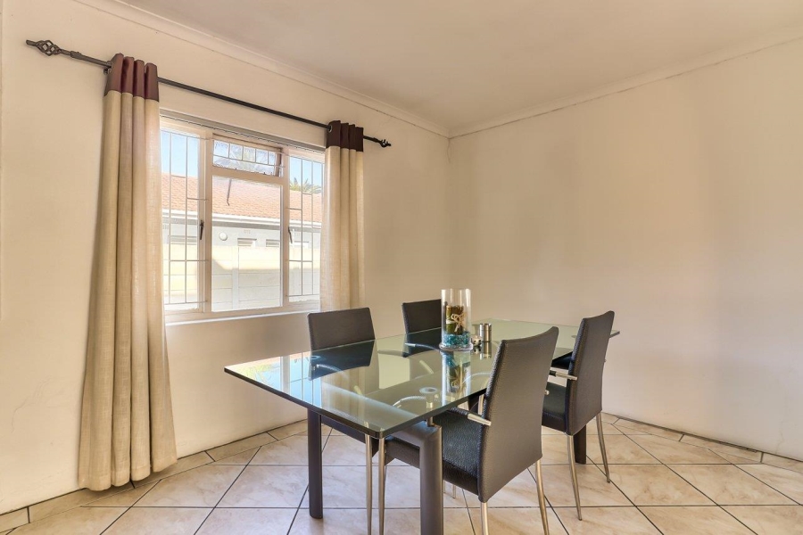 4 Bedroom Property for Sale in Table View Western Cape